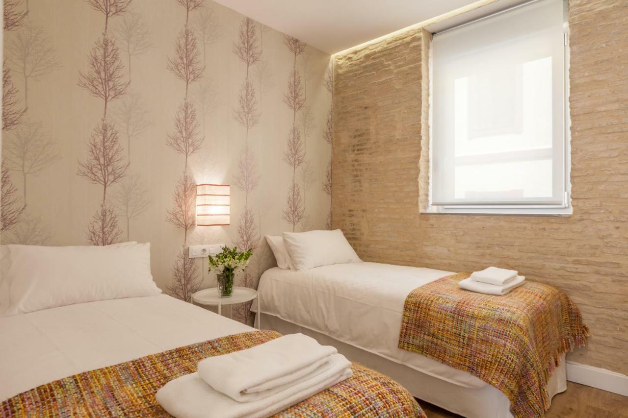 Apartamentos Rg Suites Jardines De Murillo Севилья Экстерьер фото